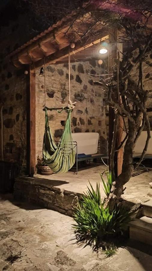 Blue Cottage Apsiou Buitenkant foto