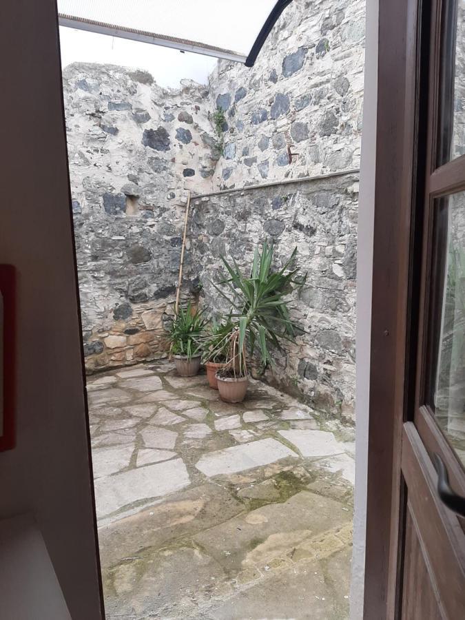 Blue Cottage Apsiou Buitenkant foto