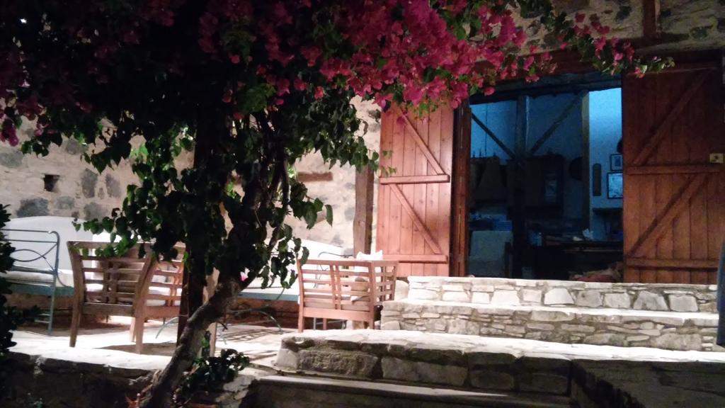 Blue Cottage Apsiou Buitenkant foto