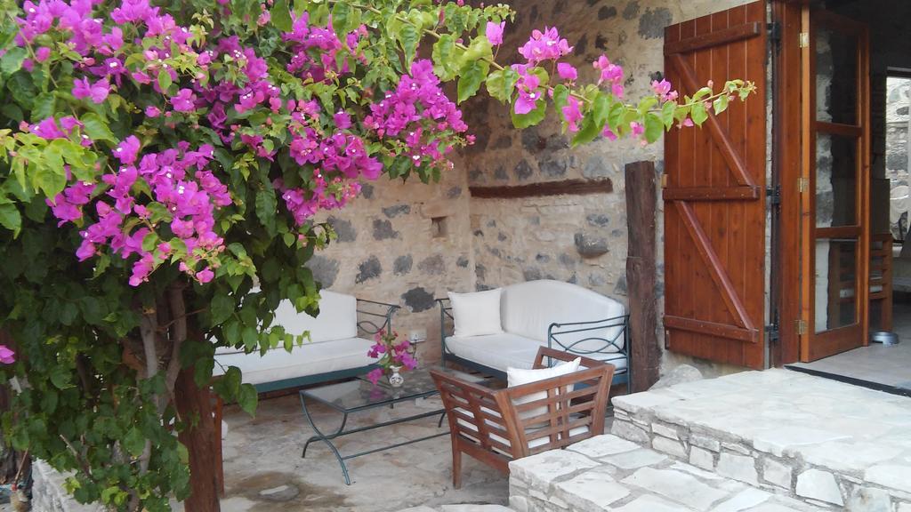Blue Cottage Apsiou Buitenkant foto