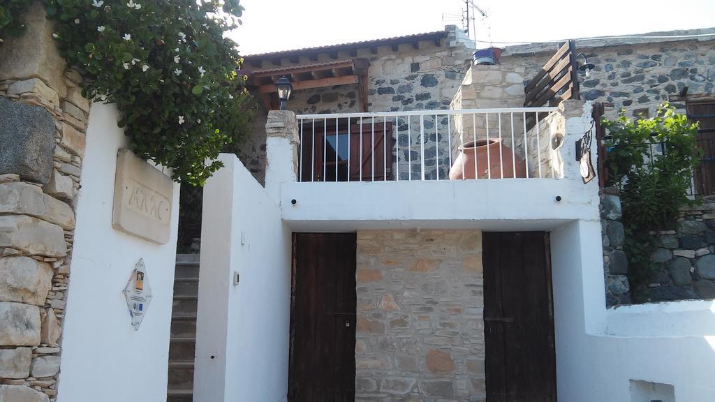Blue Cottage Apsiou Buitenkant foto