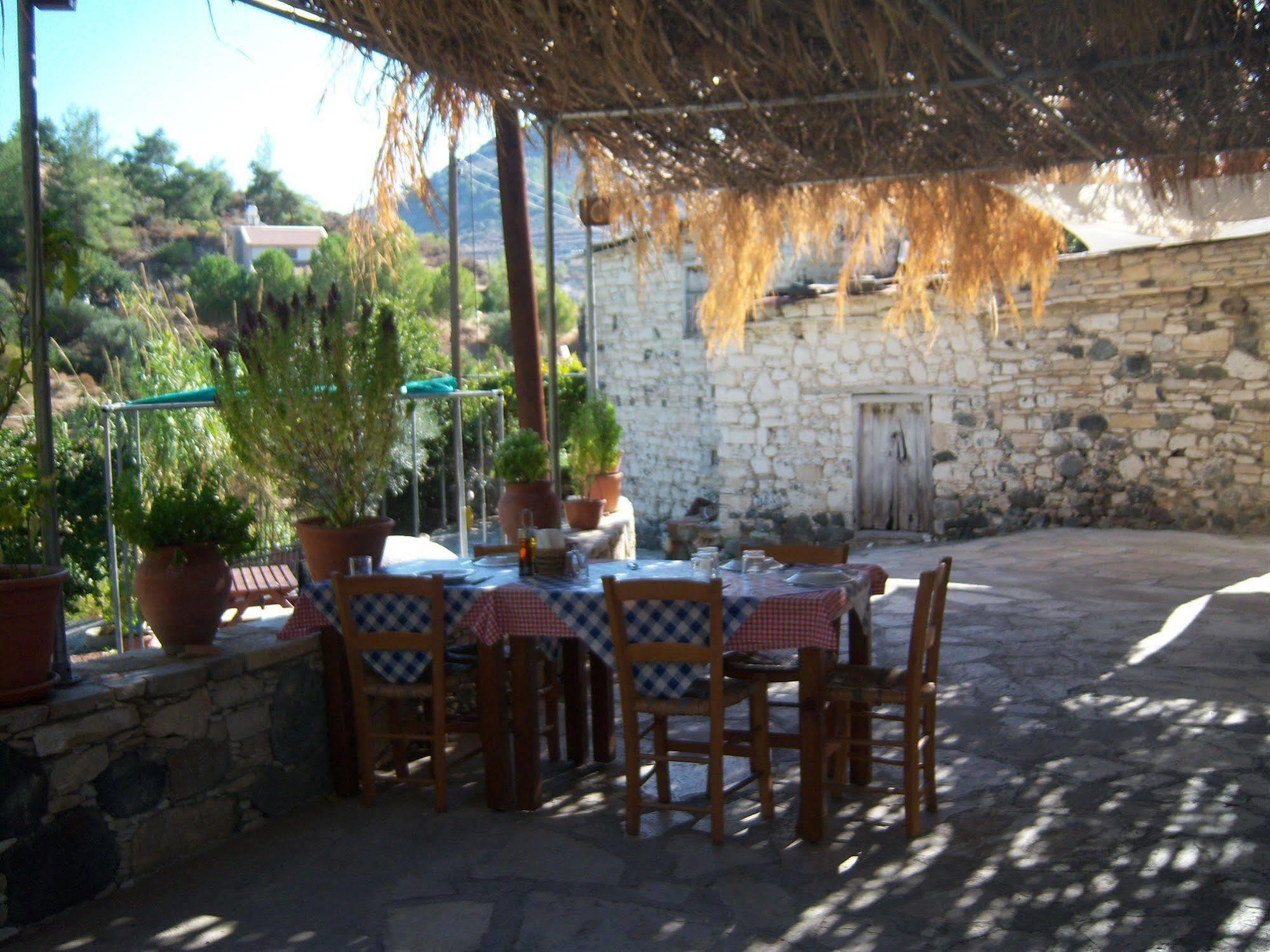 Blue Cottage Apsiou Buitenkant foto